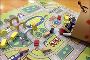 くるまのおもちゃ